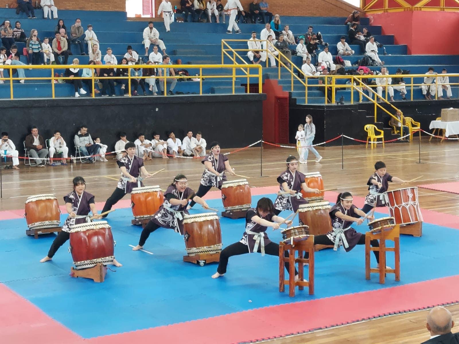 Taiko en la inauguración del Torneo de Karate